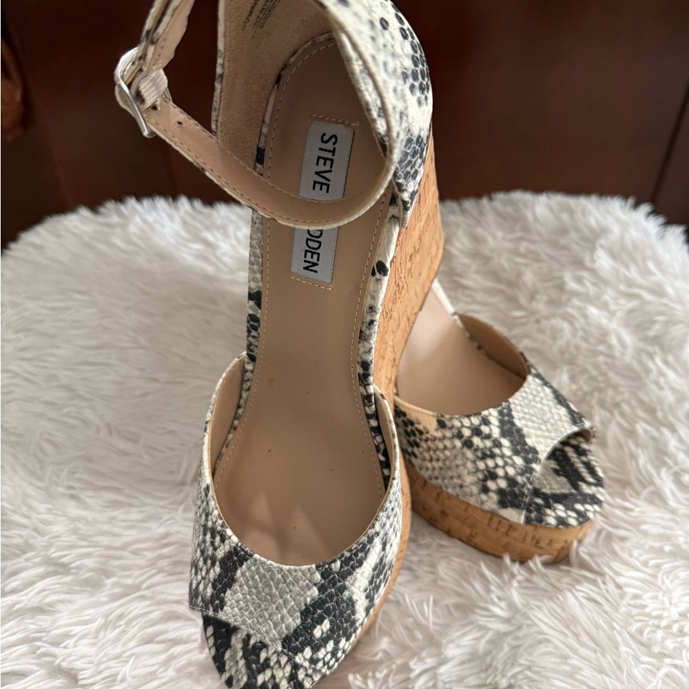 Steve Madden Women's Snakeskin Wedge Sandals, Size 7.5
